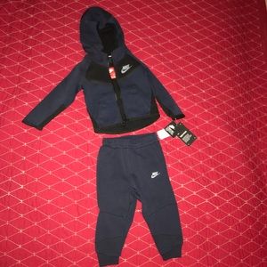 Nike Tech Pack 2 piece jogging suit for toddlers